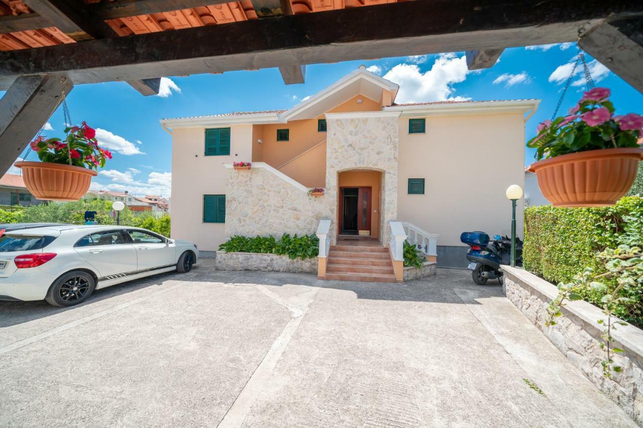 Apartments Janjac Vodice Exterior foto